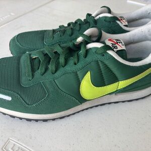 Men’s Nike Air Retro/Vintage Vibe Sneakers - Size 11.5